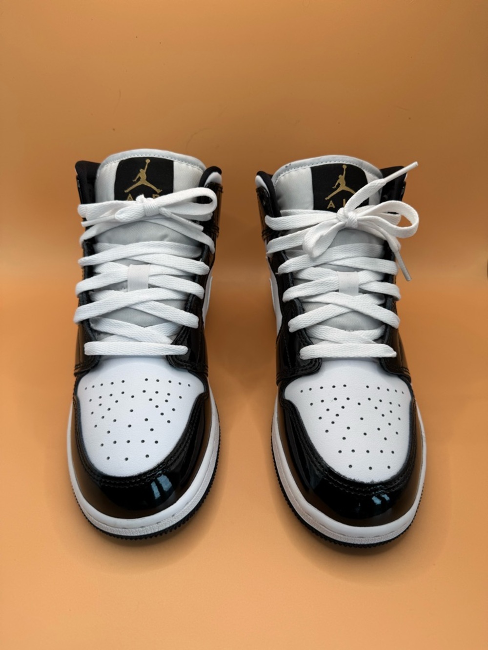 Nike Air Jordan 1 Mid SE Black Gold Patent Women’s 7 (5.5Y) Worn Once - Picture 5 of 16